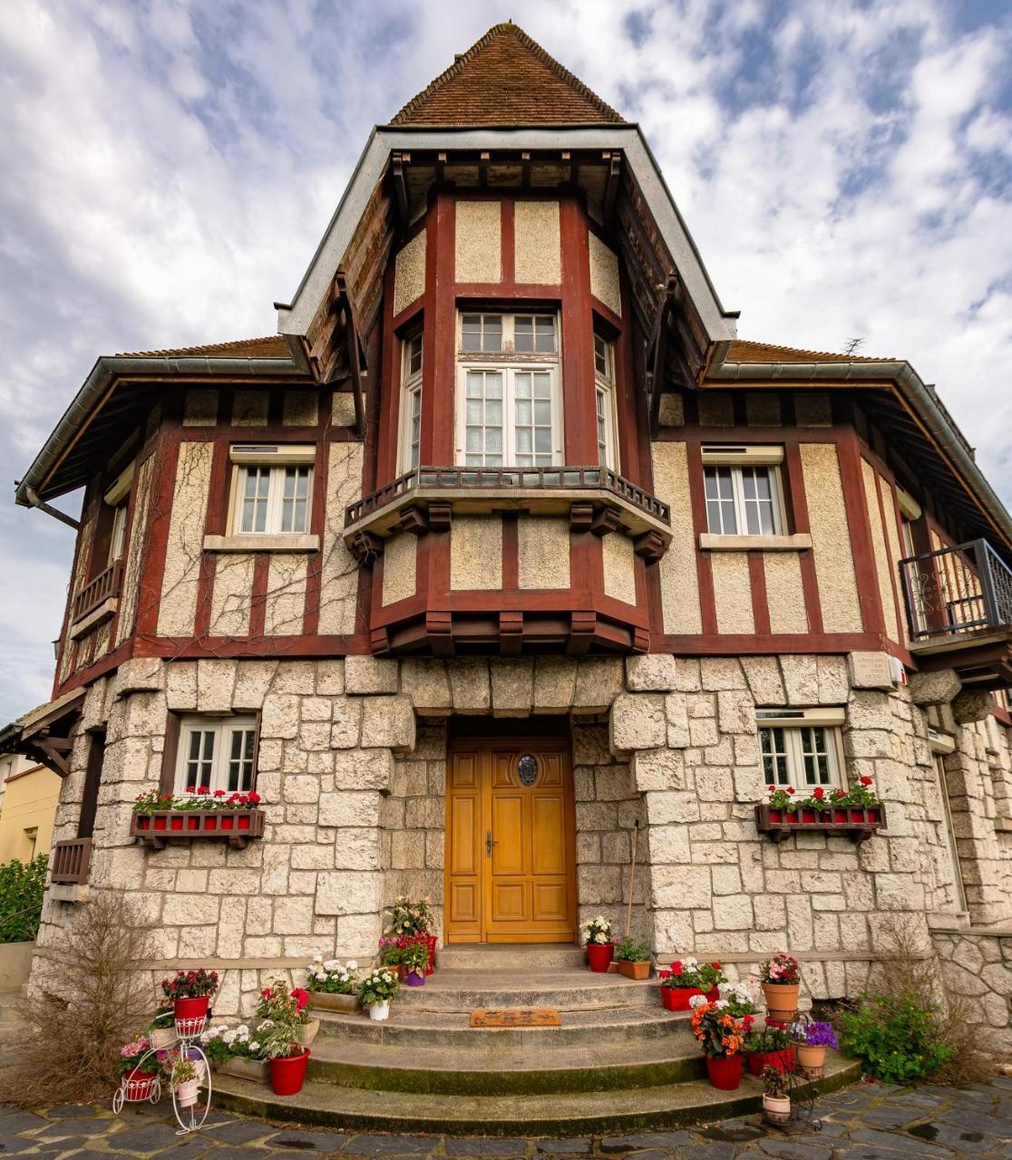 Apakabar Homestay - Proche Gare Melun, Parking Prive, Netflix La Rochette  Bagian luar foto