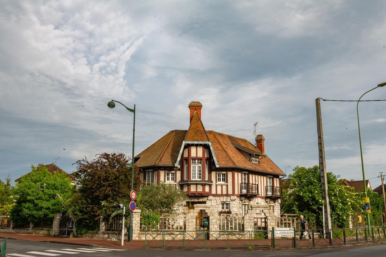 Apakabar Homestay - Proche Gare Melun, Parking Prive, Netflix La Rochette  Bagian luar foto