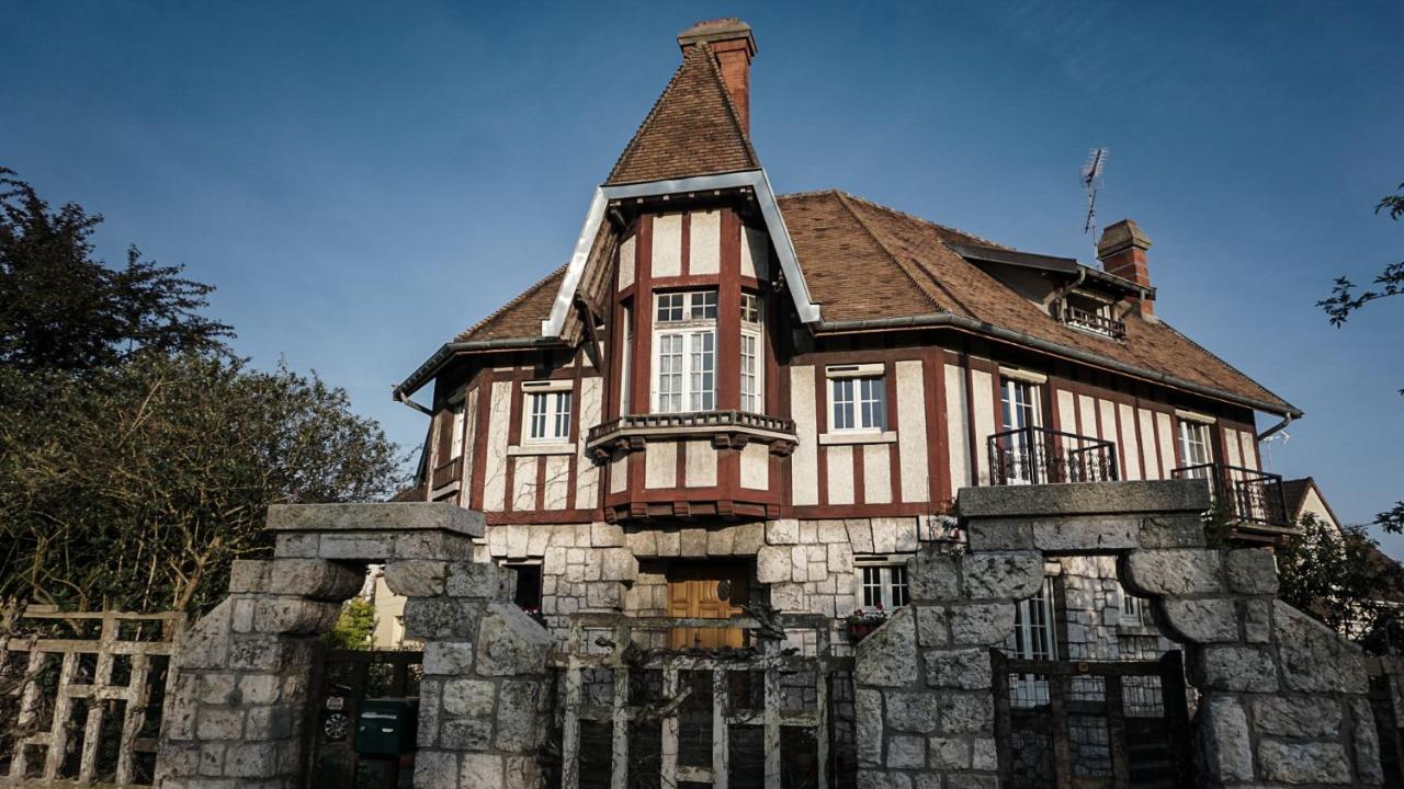 Apakabar Homestay - Proche Gare Melun, Parking Prive, Netflix La Rochette  Bagian luar foto